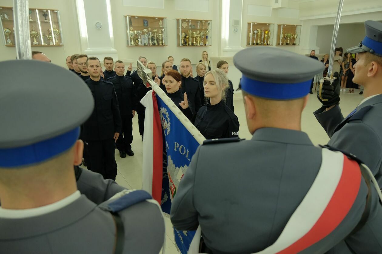  Ślubowanie policjantów lubelskiego garnizonu (zdjęcie 18) - Autor: DW