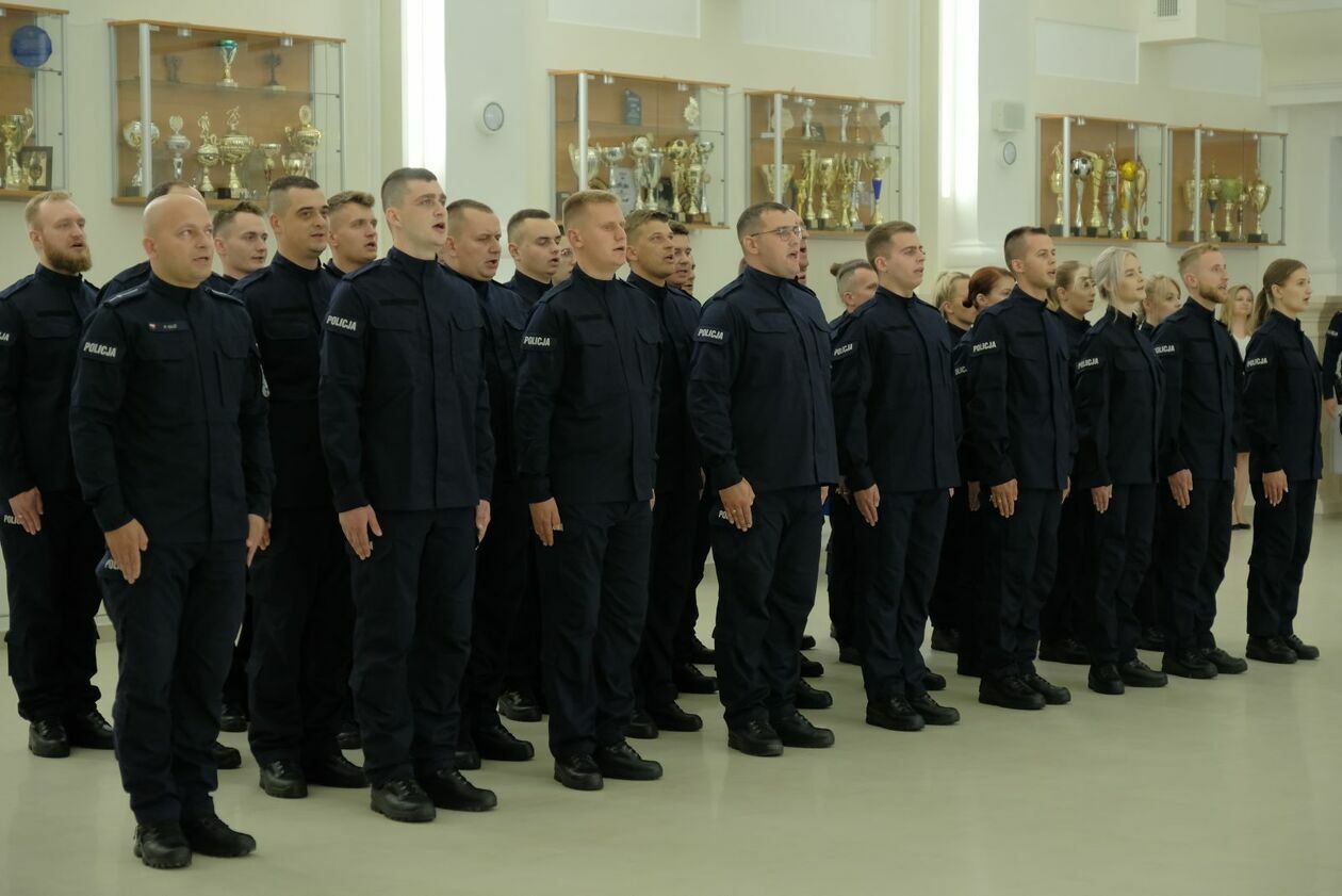  Ślubowanie policjantów lubelskiego garnizonu (zdjęcie 11) - Autor: DW