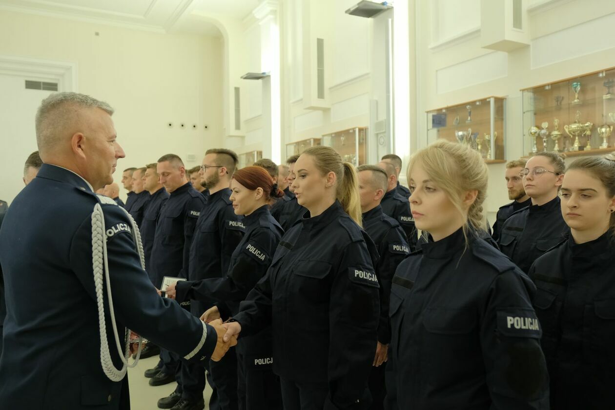  Ślubowanie policjantów lubelskiego garnizonu (zdjęcie 26) - Autor: DW