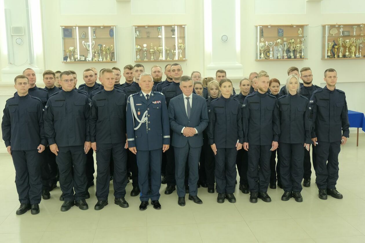  Ślubowanie policjantów lubelskiego garnizonu (zdjęcie 31) - Autor: DW