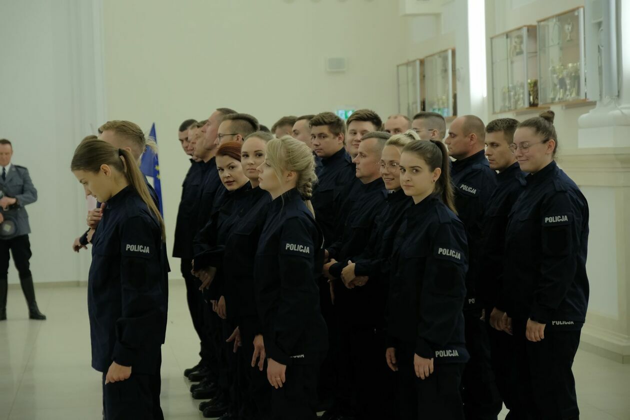  Ślubowanie policjantów lubelskiego garnizonu (zdjęcie 3) - Autor: DW