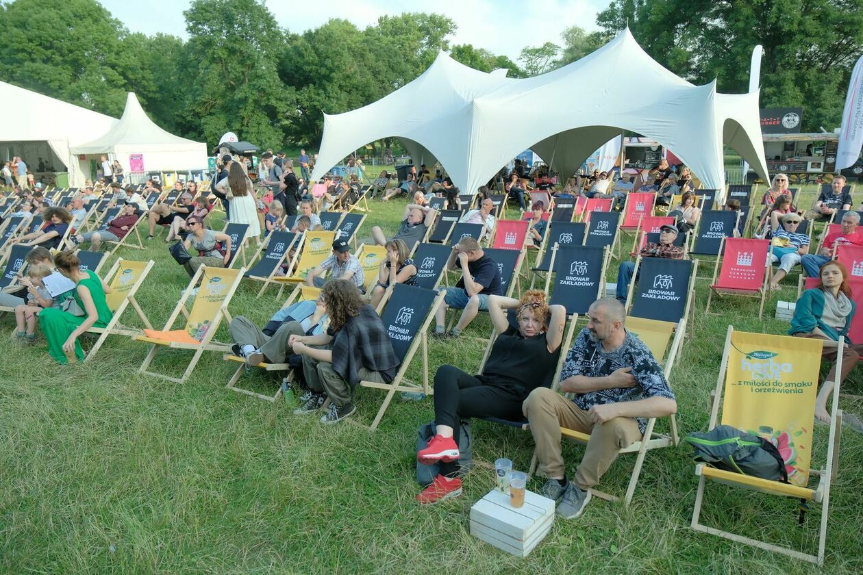  Inne Brzmienia 2023: Koncert polskiego zespołu Tuleje (zdjęcie 11) - Autor: DW