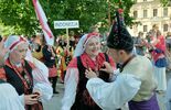 XXXVII Międzynarodowe Spotkania Folklorystyczne rozpoczęła parada zespołów (zdjęcie 4)