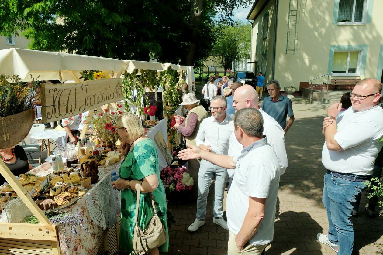  Konkurs kulinarny Bitwa Regionów  i festyn rodzinny z okazji Świdnickiego Lipca (zdjęcie 21) - Autor: DW