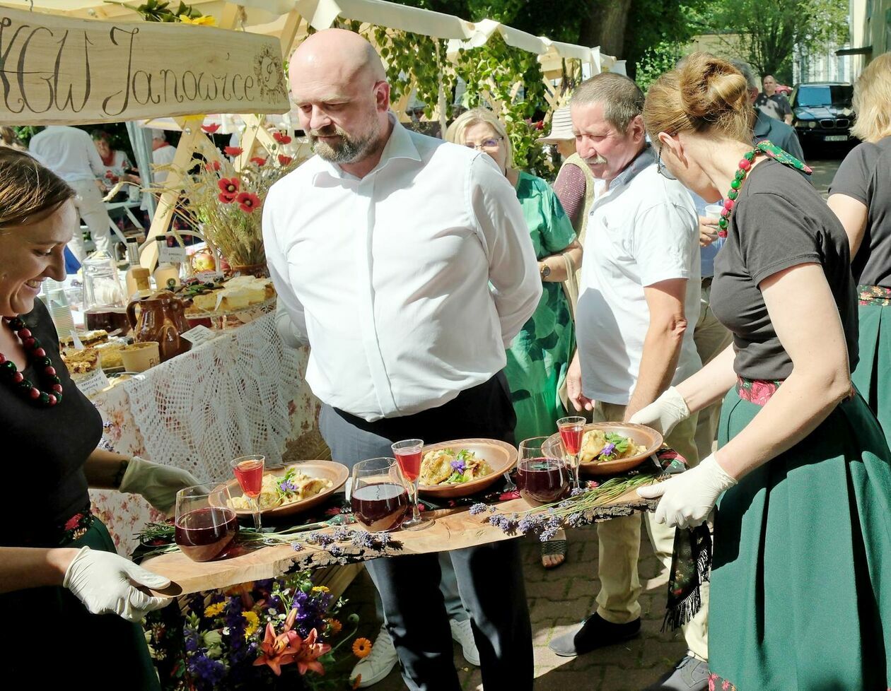  Konkurs kulinarny Bitwa Regionów  i festyn rodzinny z okazji Świdnickiego Lipca (zdjęcie 20) - Autor: DW