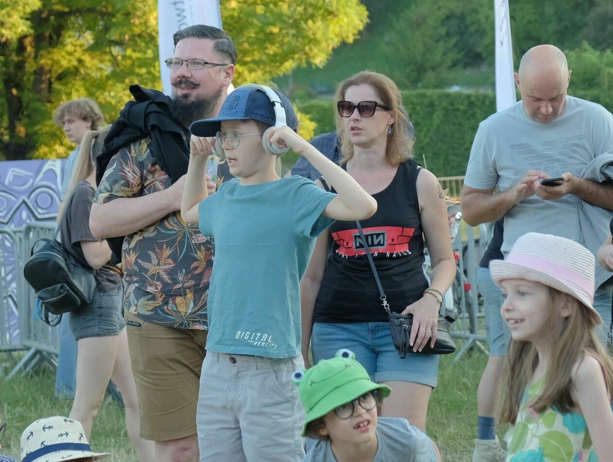  Inne Brzmienia 2023: Koncert Nuha Ruby Ra z Wielkiej Brytanii (zdjęcie 15) - Autor: DW