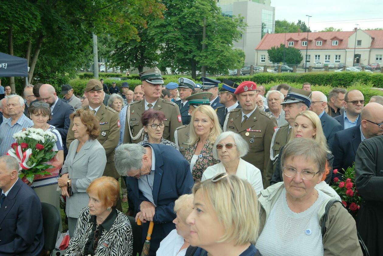  Narodowy Dzień Pamięci Ofiar Ludobójstwa na Wołyniu (zdjęcie 12) - Autor: DW