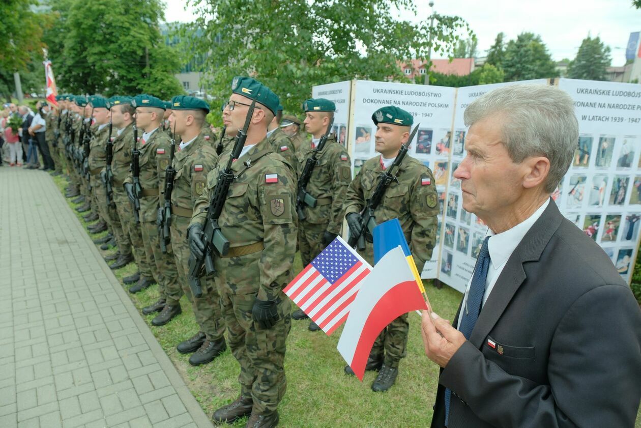  Narodowy Dzień Pamięci Ofiar Ludobójstwa na Wołyniu (zdjęcie 22) - Autor: DW