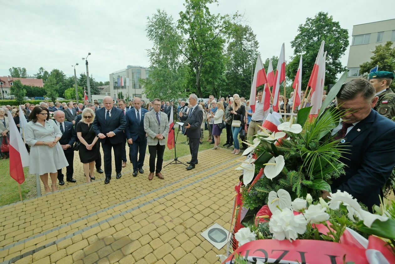  Narodowy Dzień Pamięci Ofiar Ludobójstwa na Wołyniu (zdjęcie 29) - Autor: DW
