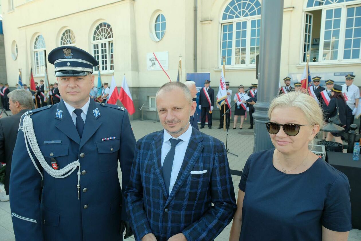  Lubelski Dworzec Główny PKP otrzymał imię Lubelskiego Lipca 1980 (zdjęcie 4) - Autor: DW