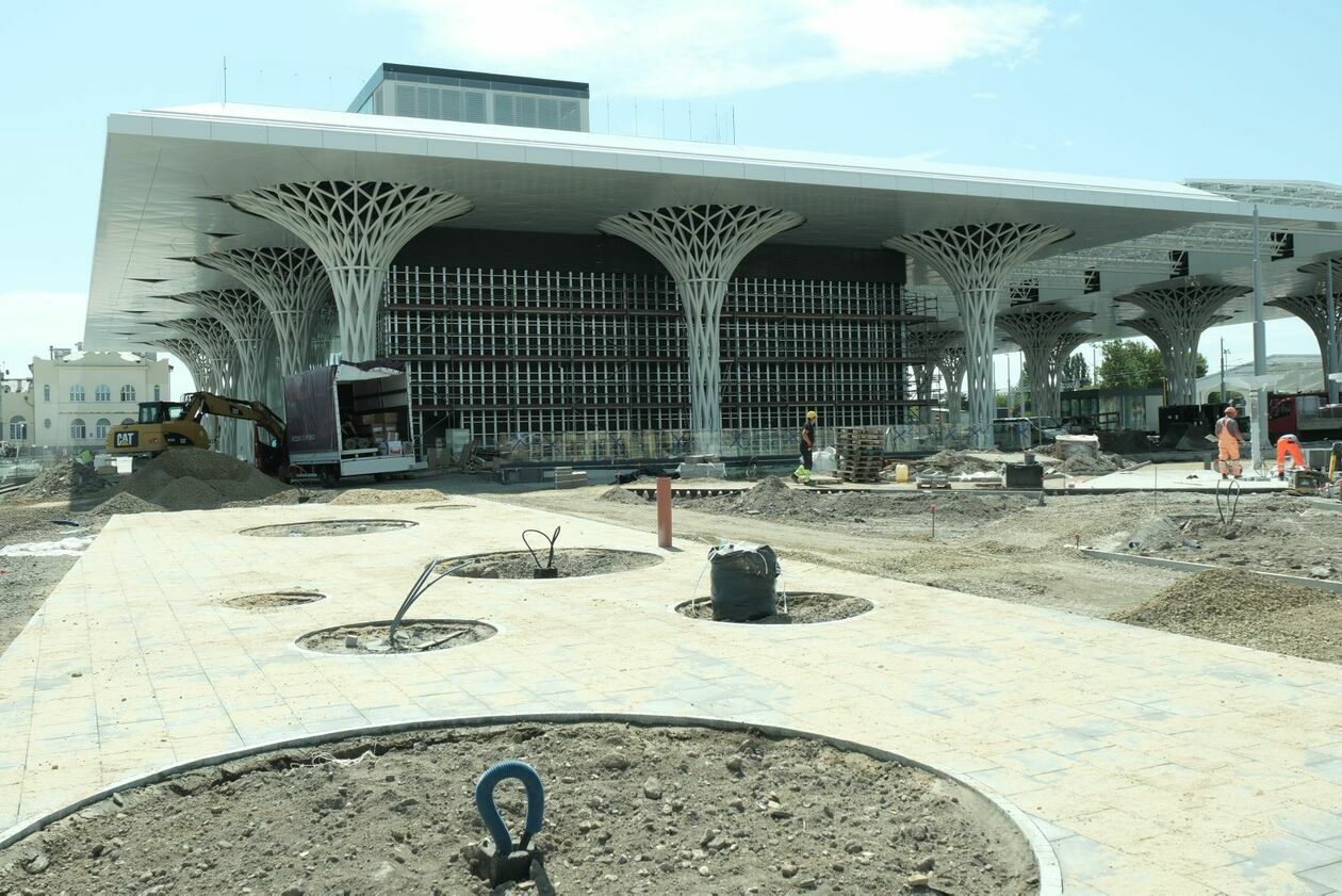  Budowa Dworca Metropolitalnego dobiega końca. Obiekt jest gotowy w 90% (zdjęcie 18) - Autor: DW