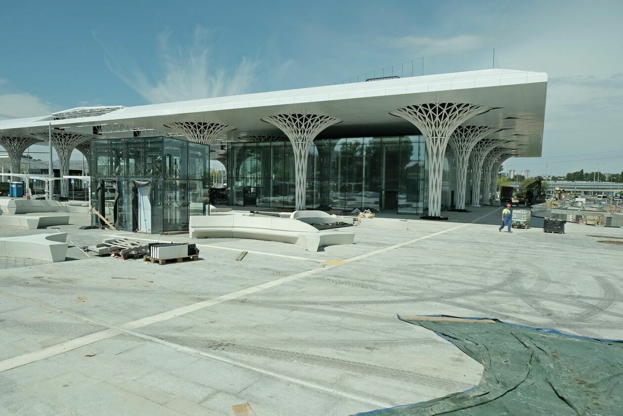  Budowa Dworca Metropolitalnego dobiega końca. Obiekt jest gotowy w 90% (zdjęcie 9) - Autor: DW