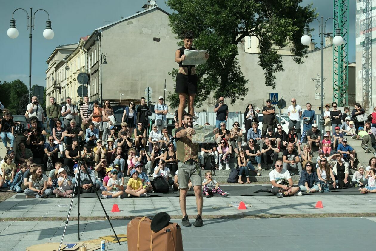  Carnaval Sztukmistrzów rozpoczęły występy Duo Patagonia, Mr Mostacho i Macieja z MC Fire (zdjęcie 6) - Autor: DW