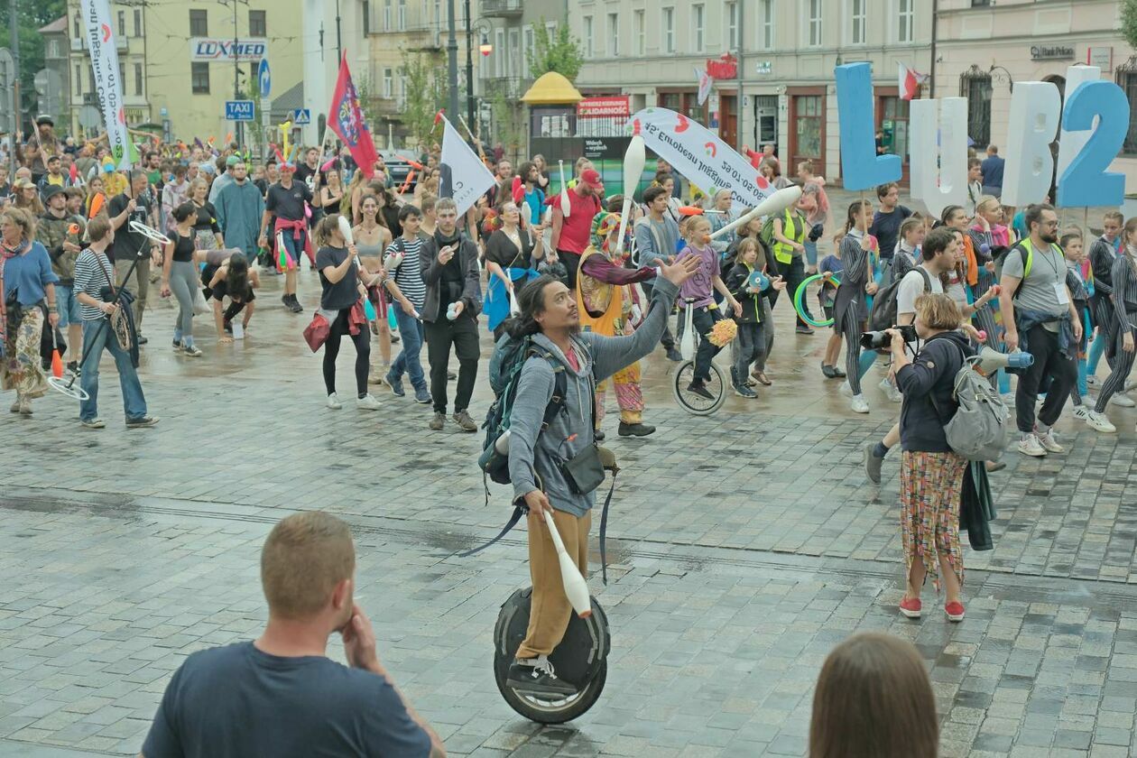  45. Europejska Konwencja Żonglerska - Cyrkowa parada na pożegnanie (zdjęcie 3) - Autor: DW