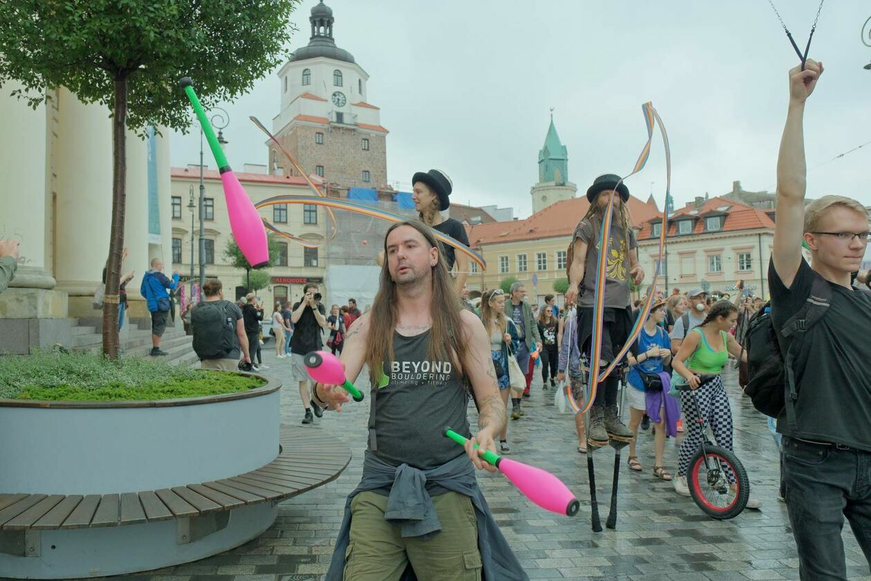  45. Europejska Konwencja Żonglerska - Cyrkowa parada na pożegnanie (zdjęcie 1) - Autor: DW