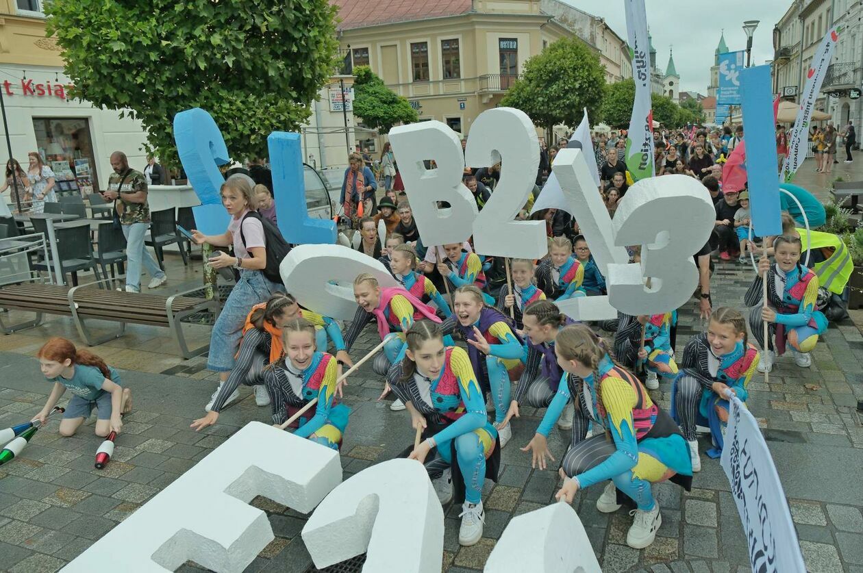  45. Europejska Konwencja Żonglerska - Cyrkowa parada na pożegnanie (zdjęcie 22) - Autor: DW