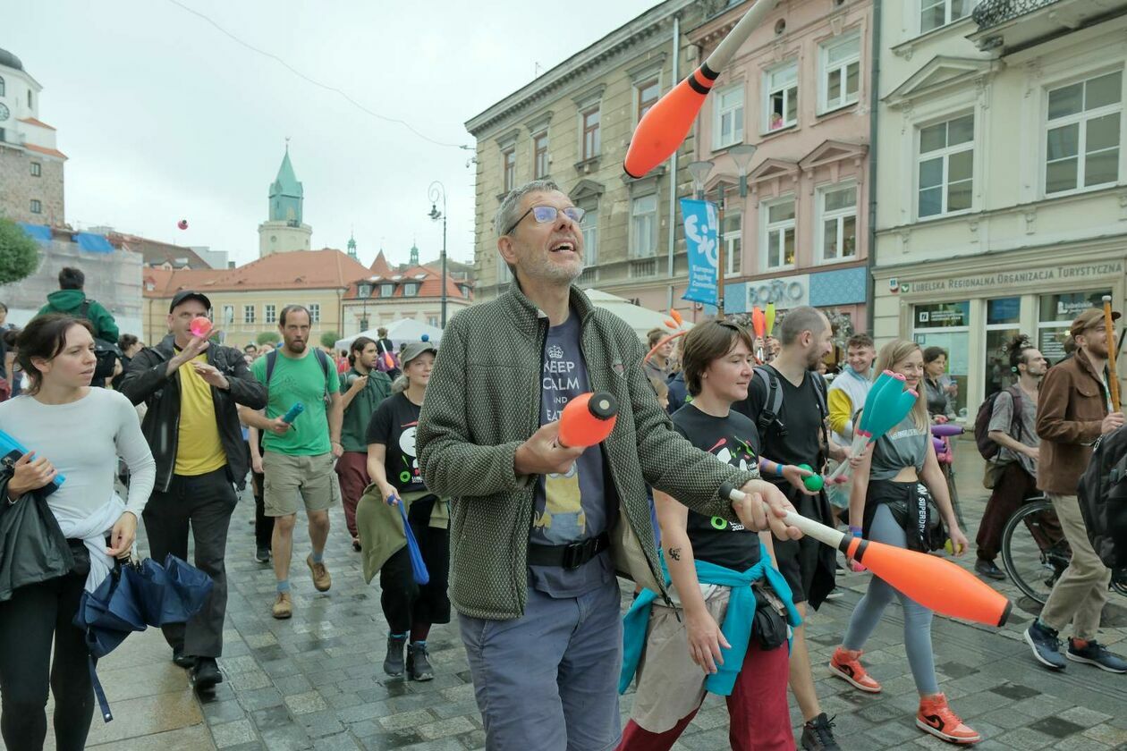  45. Europejska Konwencja Żonglerska - Cyrkowa parada na pożegnanie (zdjęcie 9) - Autor: DW