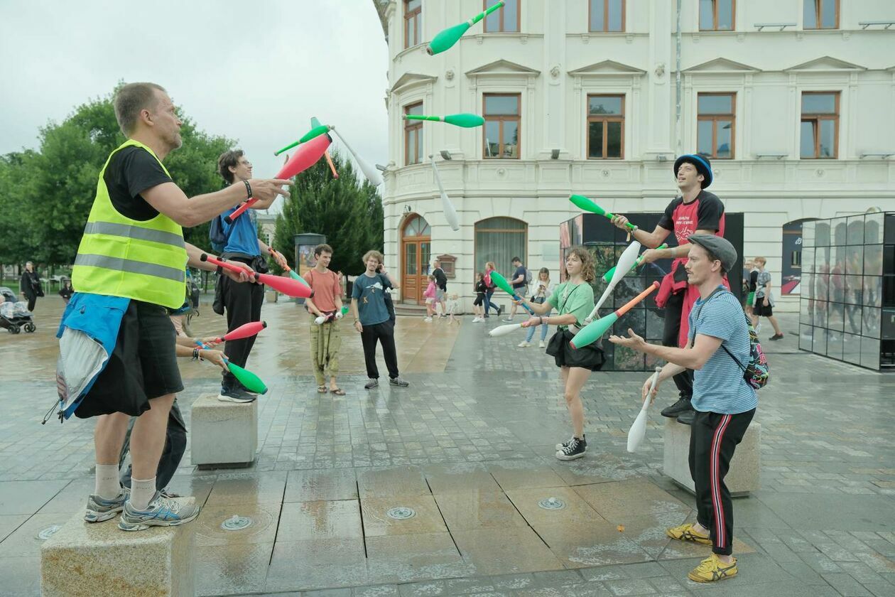  45. Europejska Konwencja Żonglerska - Cyrkowa parada na pożegnanie (zdjęcie 55) - Autor: DW