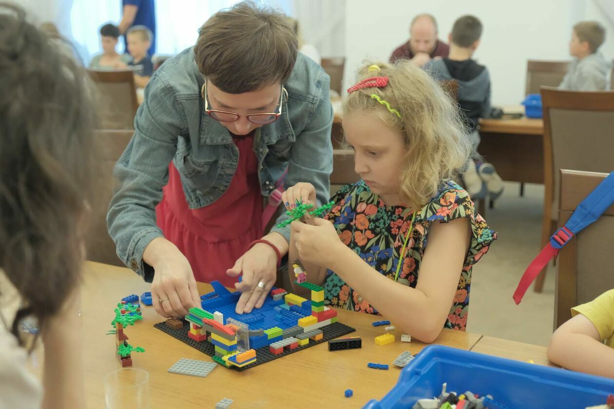  Projekt Family Spot - lubelski ratusz stał się centrum integracji rodzinnej (zdjęcie 19) - Autor: DW