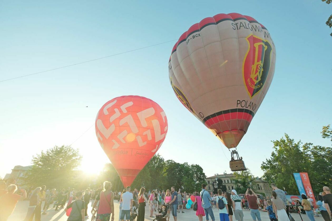  Młodzieżowe urodziny Miasta: lubelska Fiesta Balonowa na pl. Litewskim (zdjęcie 1) - Autor: DW