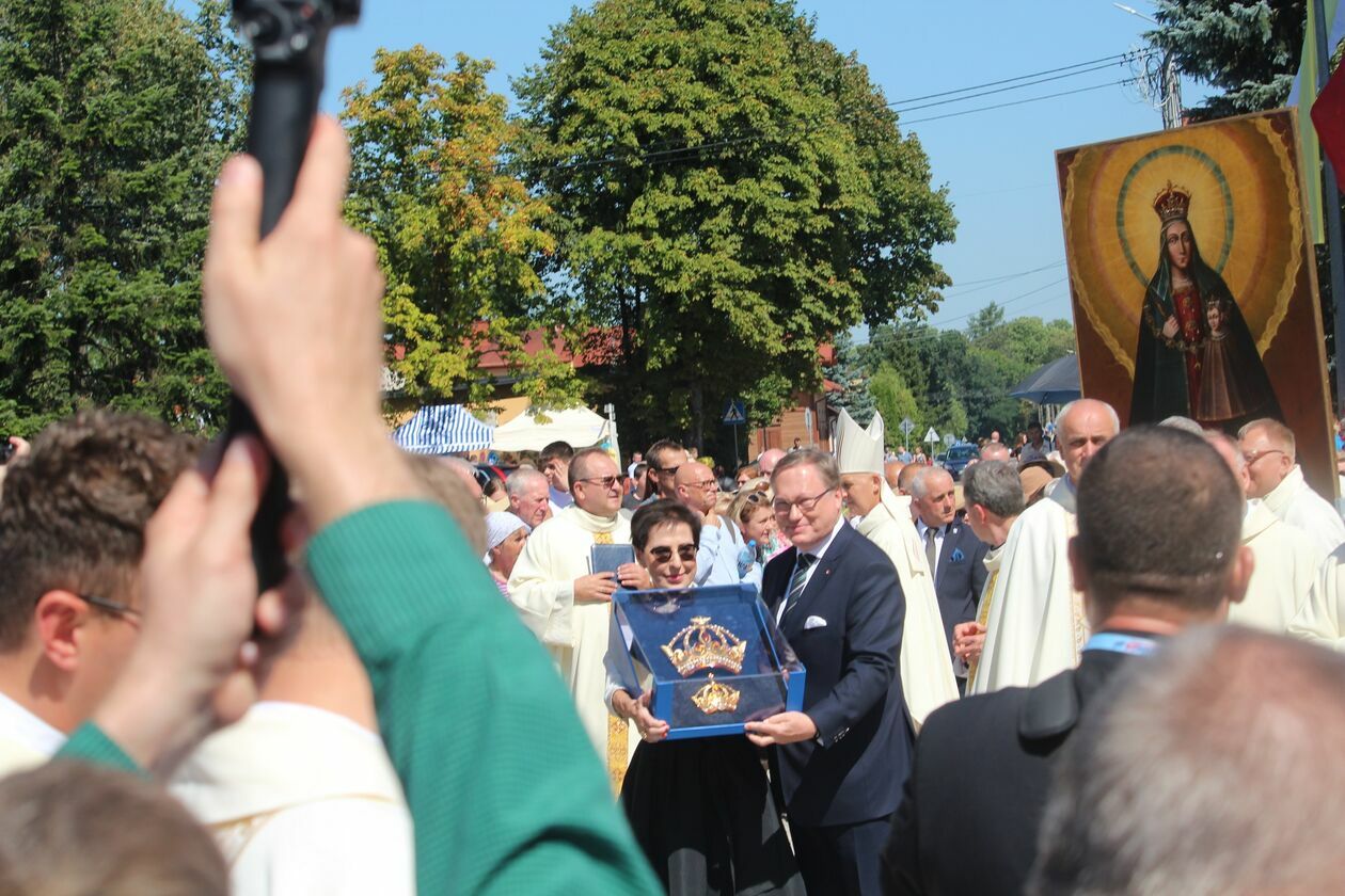  Uroczystości 300-lecia koronacji obrazu Matki Bożej w Kodniu  (zdjęcie 26) - Autor: Ewelina Burda