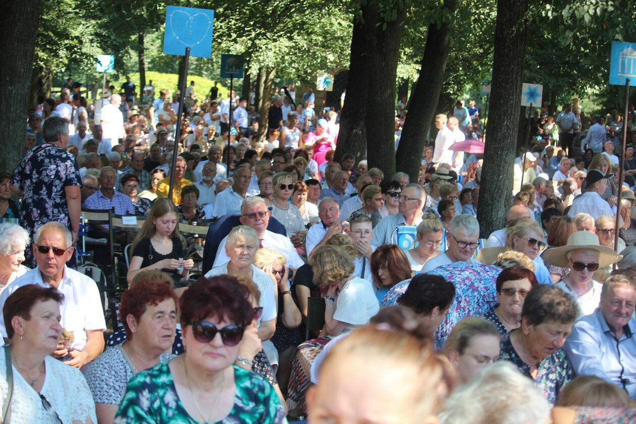  Uroczystości 300-lecia koronacji obrazu Matki Bożej w Kodniu  (zdjęcie 20) - Autor: Ewelina Burda