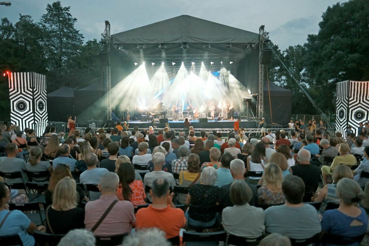  Festiwal Re:tradycja - Jarmark Jagielloński: koncert galowy (zdjęcie 21) - Autor: DW