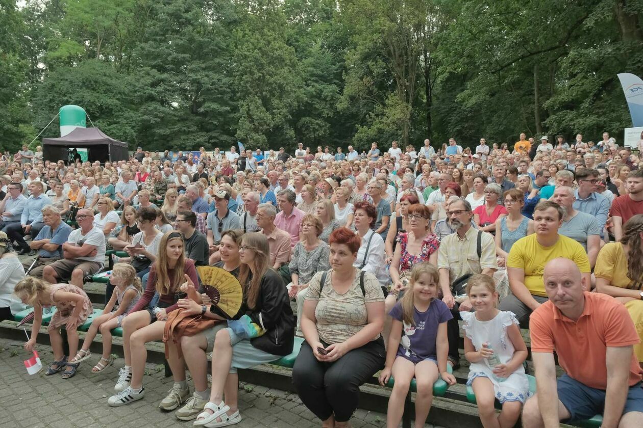  Koncert plenerowy z okazji obchodów Święta Wojska Polskiego (zdjęcie 14) - Autor: DW