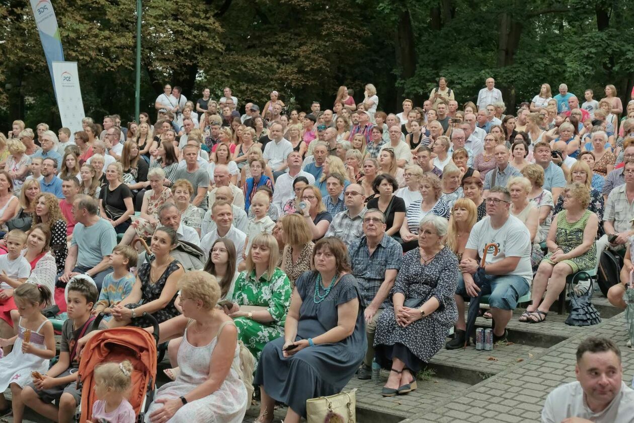  Koncert plenerowy z okazji obchodów Święta Wojska Polskiego (zdjęcie 41) - Autor: DW