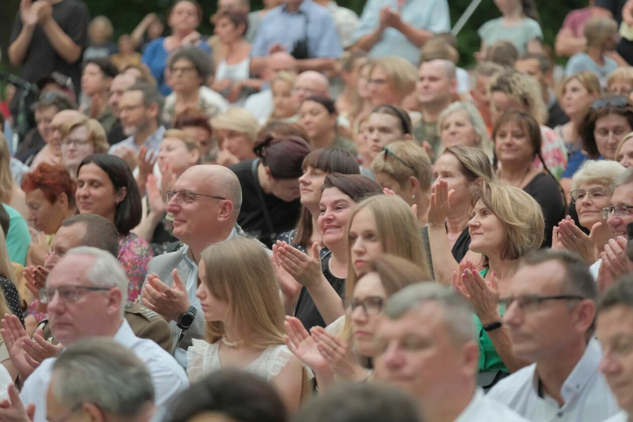  Koncert plenerowy z okazji obchodów Święta Wojska Polskiego (zdjęcie 29) - Autor: DW