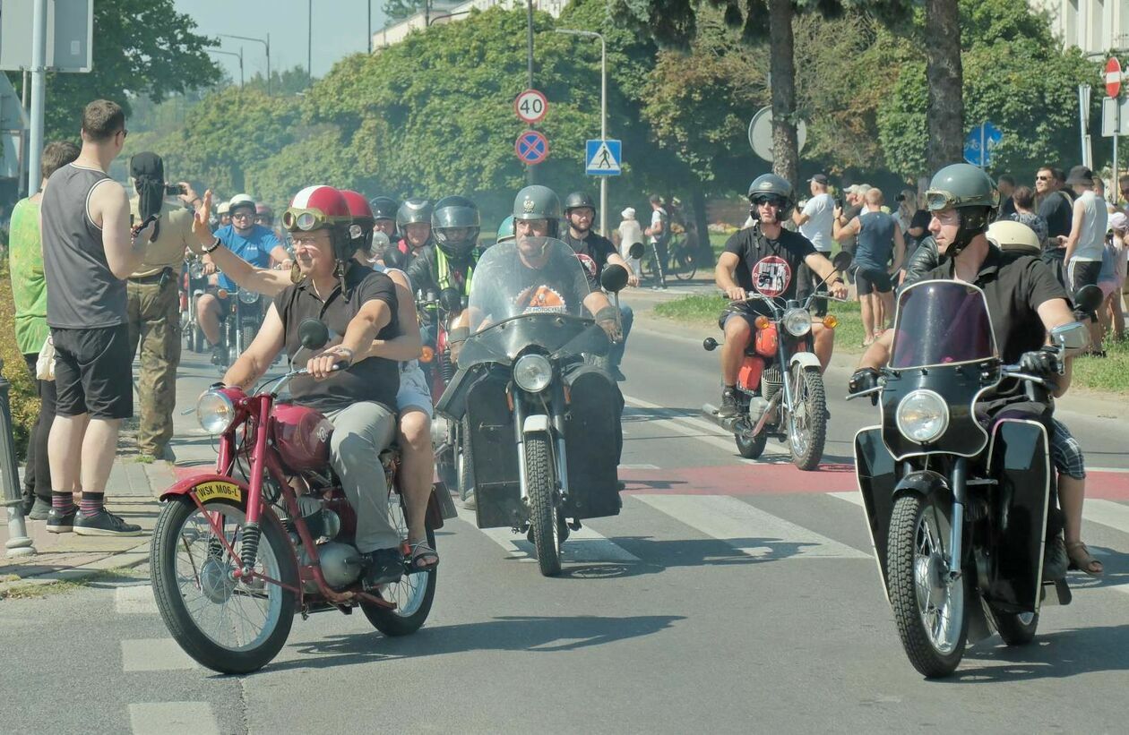  XV zlot motocykli WSK w Świdniku (zdjęcie 5) - Autor: DW