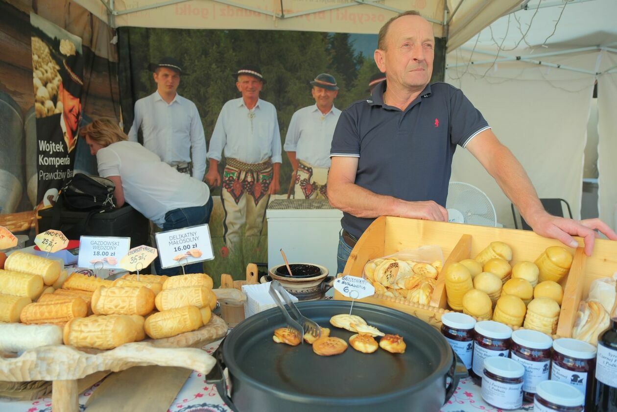  Jarmark Inspiracji rozpoczął Europejski Festiwal Smaku (zdjęcie 14) - Autor: DW