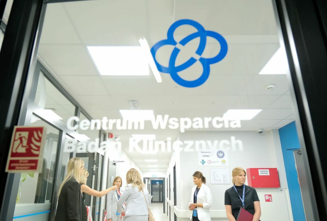 Otwarcie Centrum Wsparcia Badań Klinicznych w SPSK 4