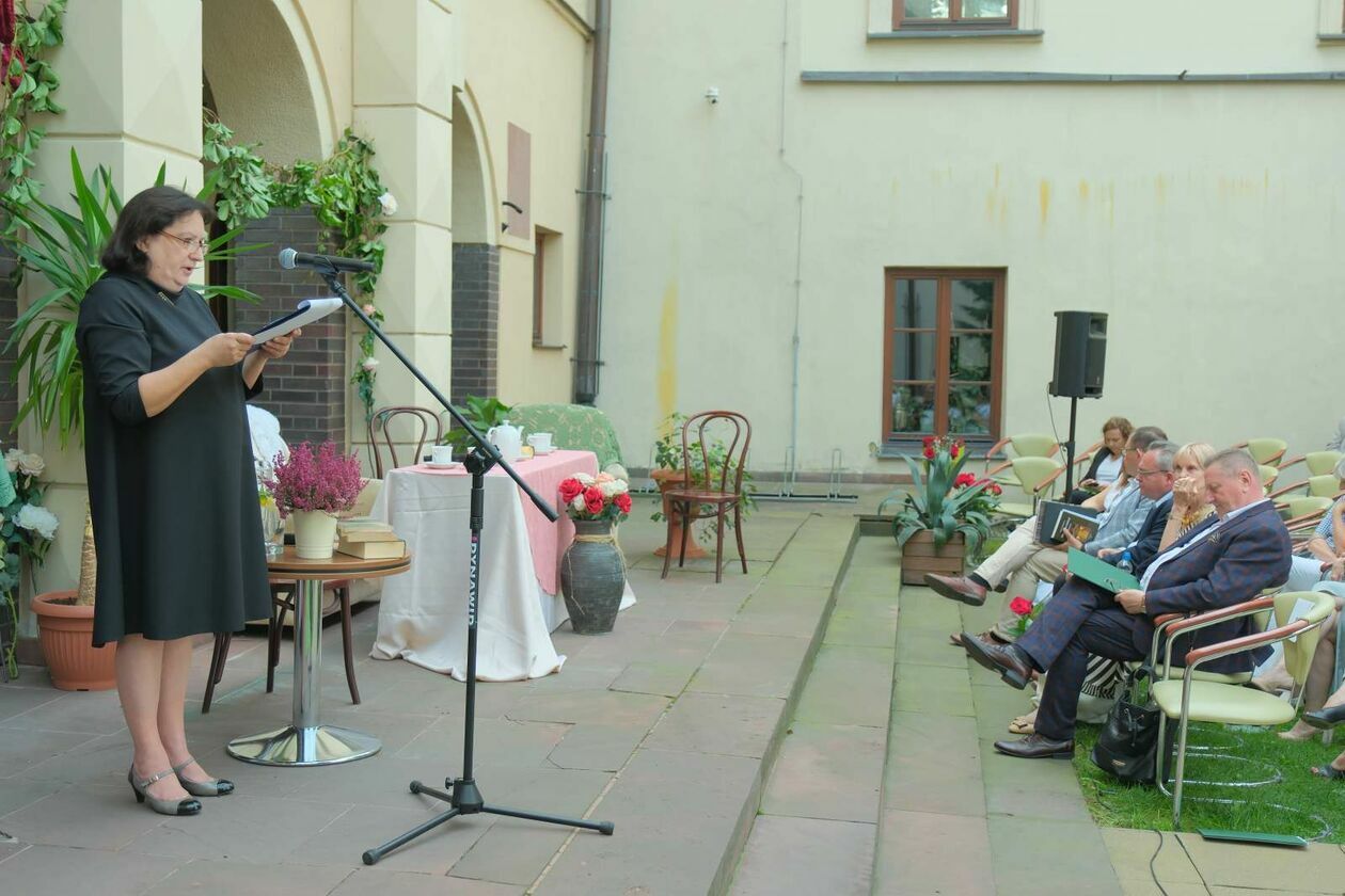  Narodowe Czytanie 2023 - „Nad Niemnem” Elizy Orzeszkowej w WBP (zdjęcie 10) - Autor: DW