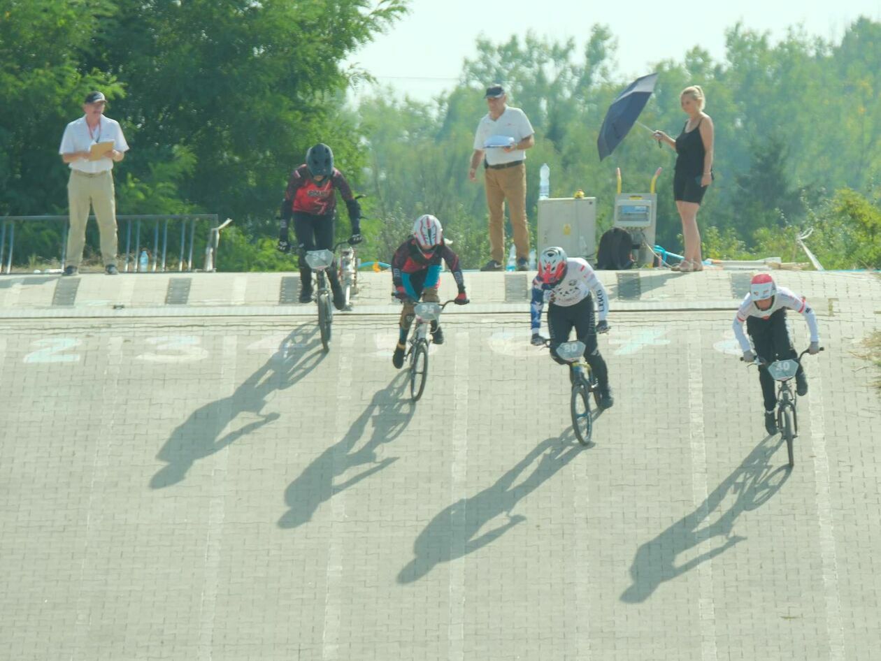   Mistrzostwa Polski BMX Racing w lubelskim bikeparku przy ul. Janowskiej 74 (zdjęcie 22) - Autor: DW