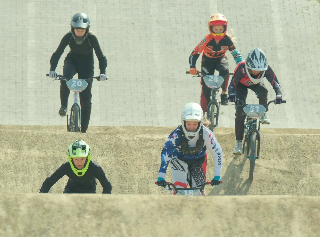   Mistrzostwa Polski BMX Racing w lubelskim bikeparku przy ul. Janowskiej 74 (zdjęcie 18) - Autor: DW