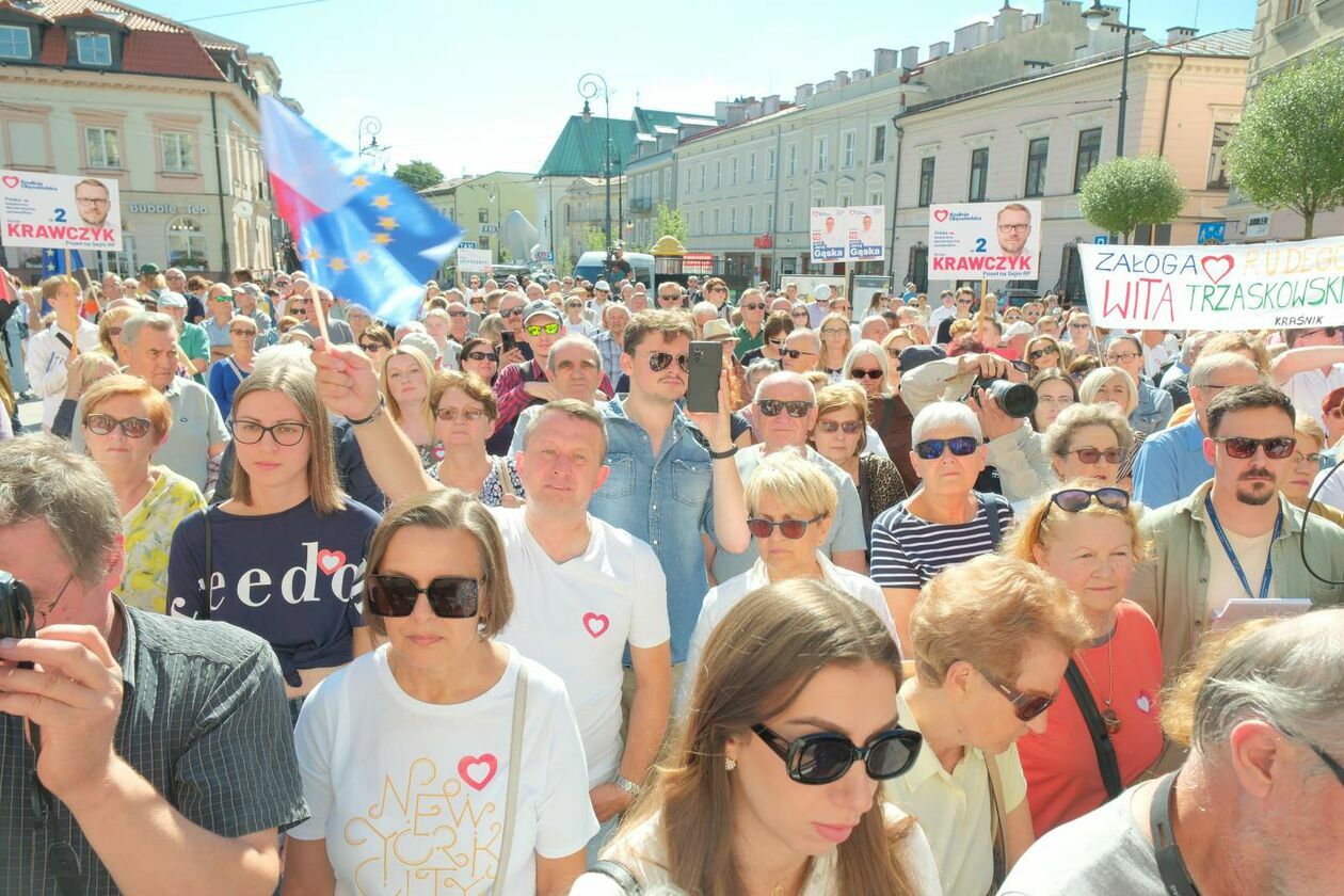  Otwarte spotkanie mieszkańców z Rafałem Trzaskowskim (zdjęcie 18) - Autor: DW