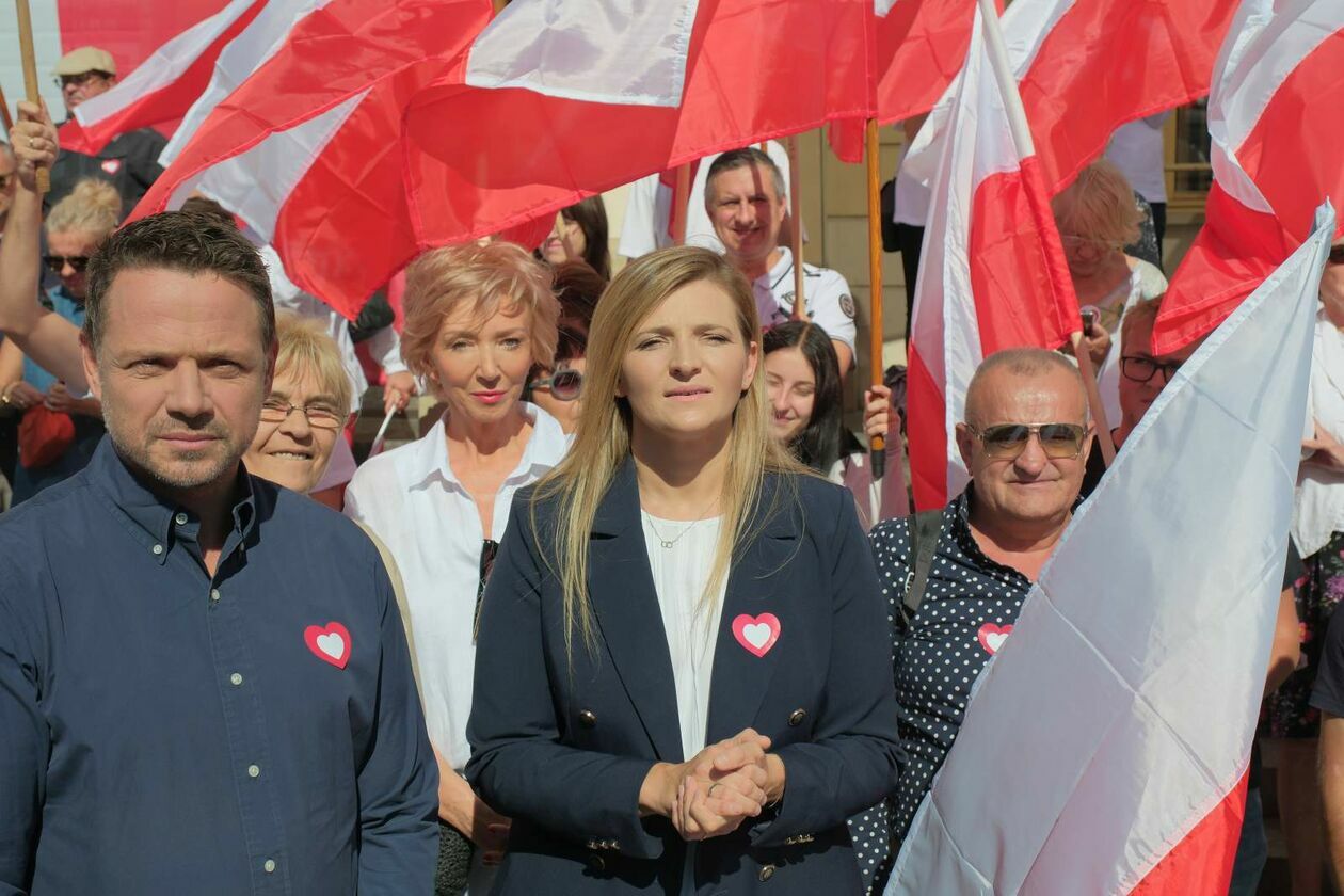  Otwarte spotkanie mieszkańców z Rafałem Trzaskowskim (zdjęcie 5) - Autor: DW