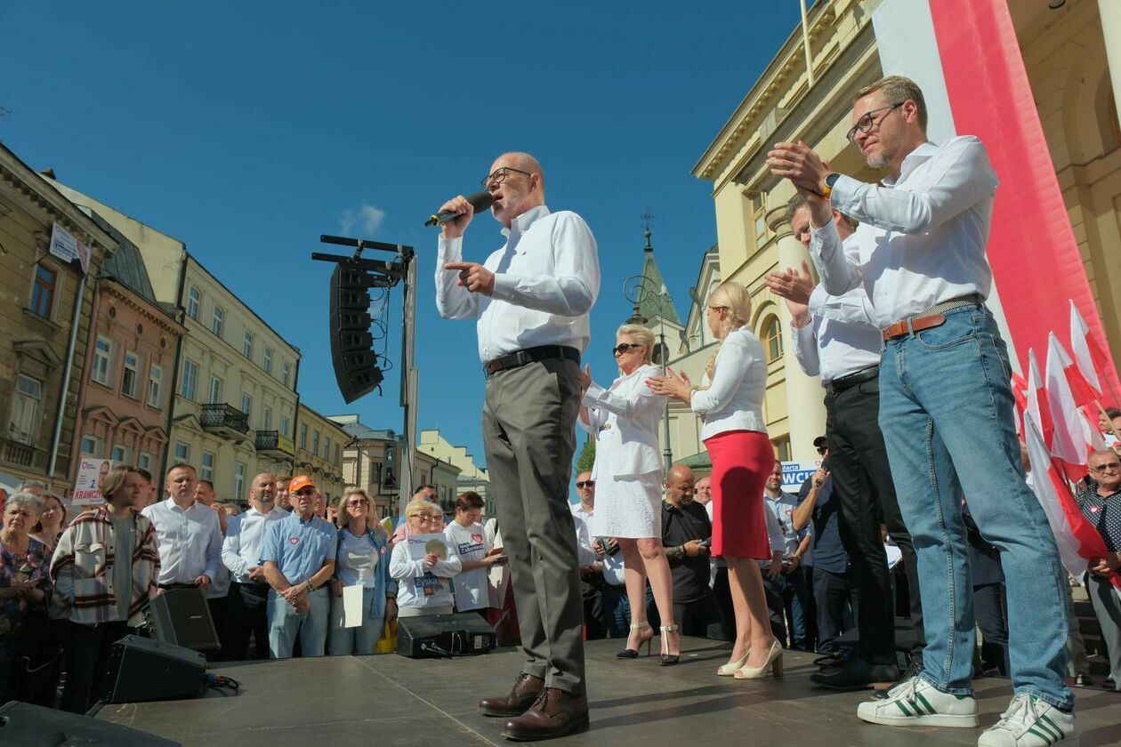  Otwarte spotkanie mieszkańców z Rafałem Trzaskowskim (zdjęcie 10) - Autor: DW