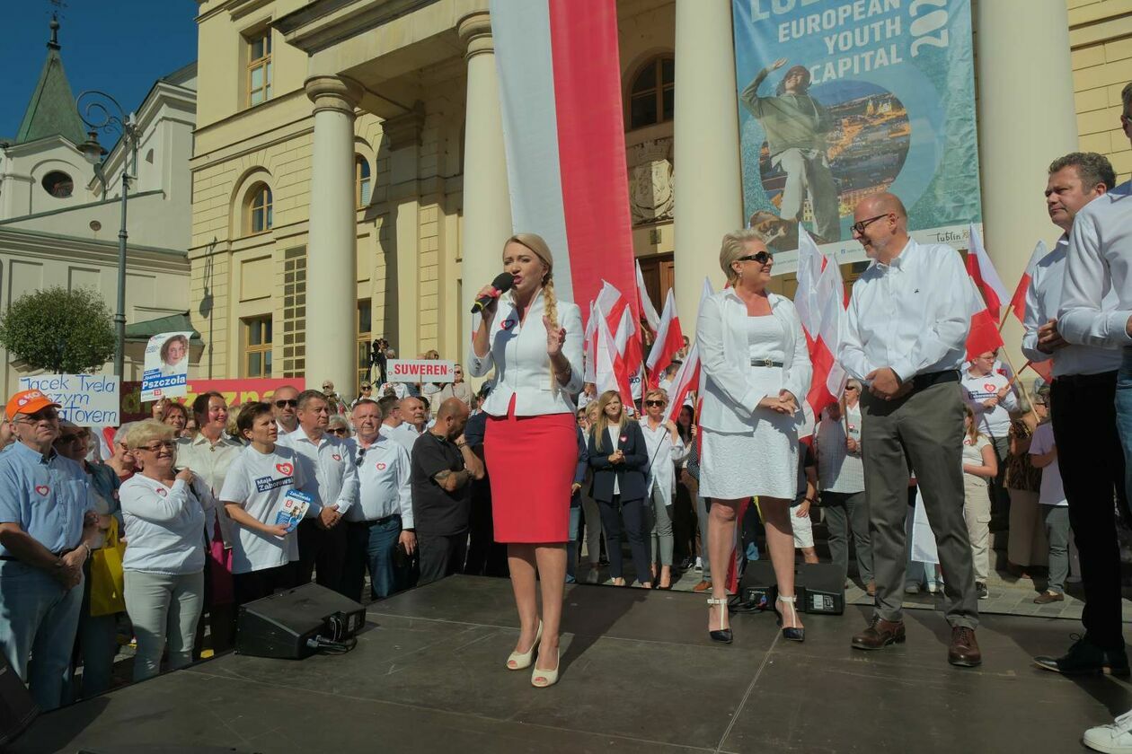  Otwarte spotkanie mieszkańców z Rafałem Trzaskowskim (zdjęcie 7) - Autor: DW