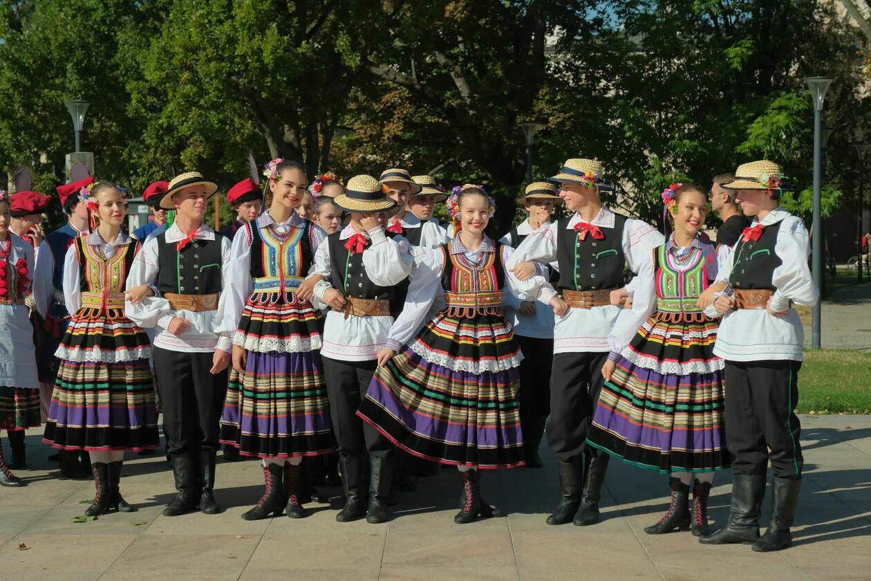  Tańce z Zespołem Pieśni i Tańca „Lublin” im. Wandy Kaniorowej (zdjęcie 28) - Autor: DW