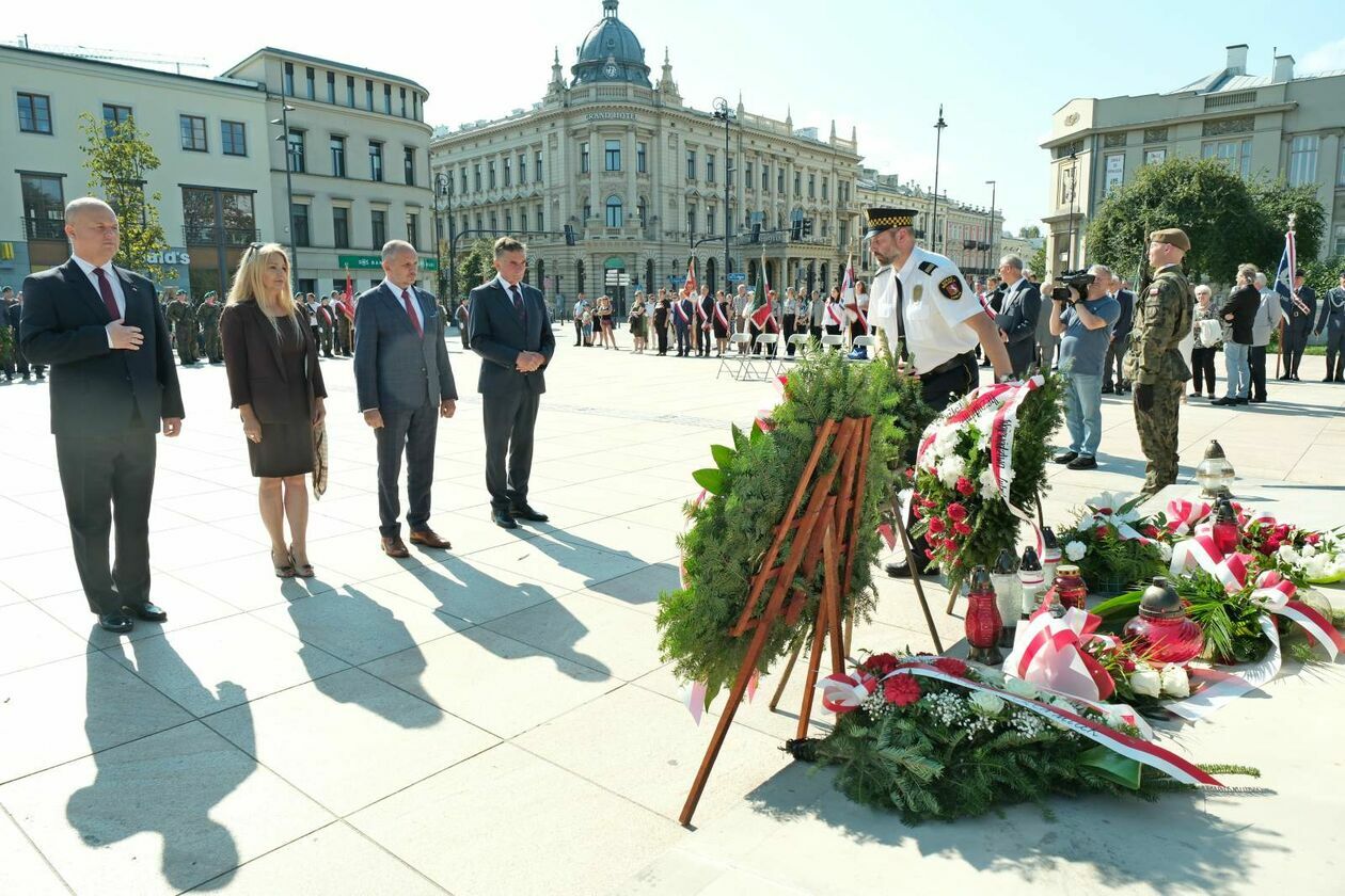  84. rocznica agresji ZSRR na Polską oraz Światowy Dzień Sybiraka w Lublinie (zdjęcie 18) - Autor: DW