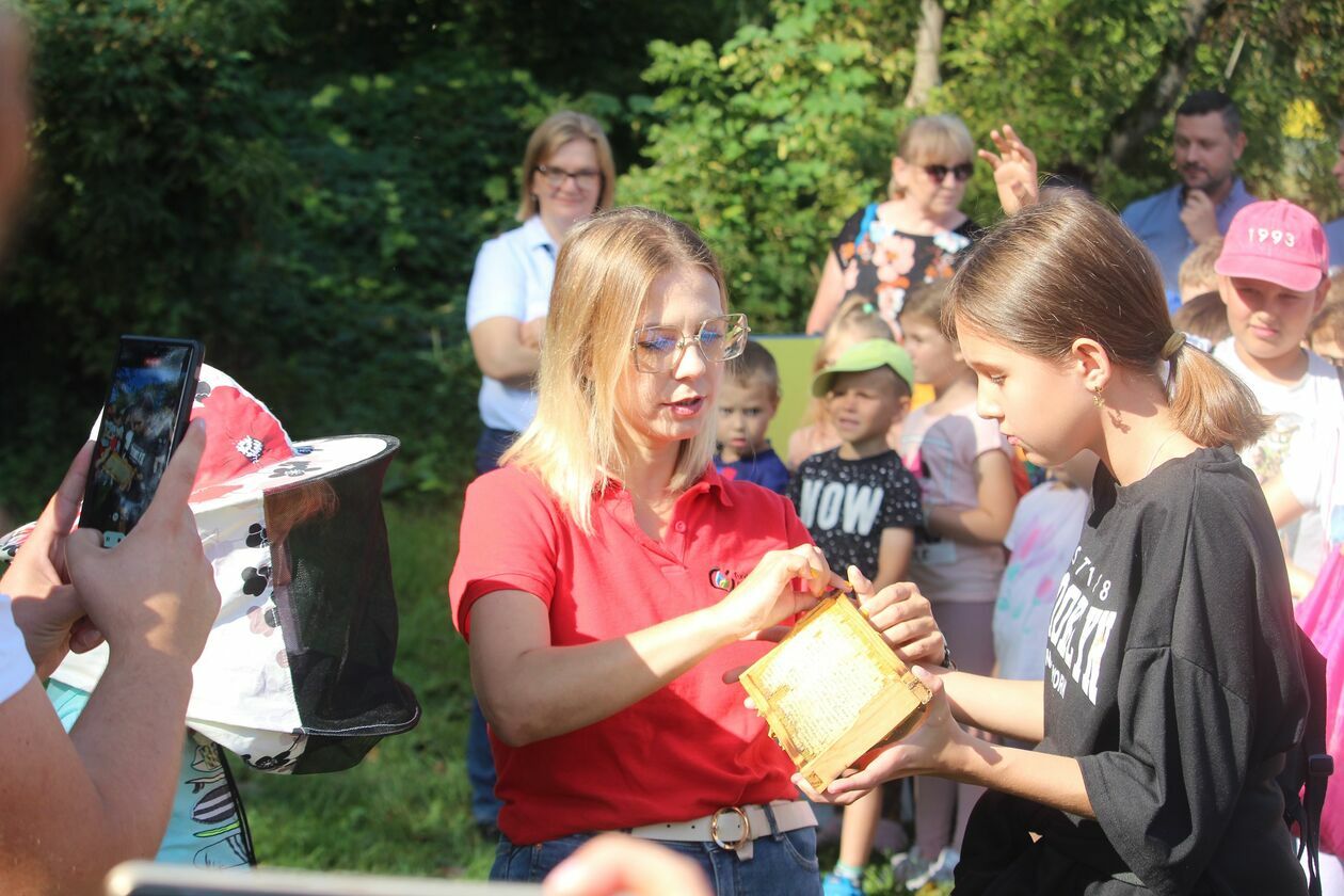  Biała Podlaska. Pierwsze miodobranie w miejskiej pasiece  - Autor: Ewelina Burda