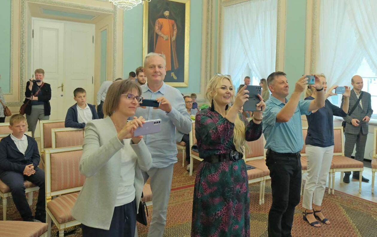  12 par świętowało w lubelskim Trybunale Koronnym szmaragdowe i złote gody  (zdjęcie 18) - Autor: DW