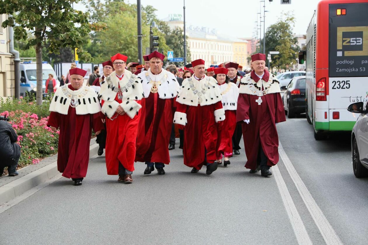  Wspólna inauguracja nowego roku akademickiego  (zdjęcie 2) - Autor: DW