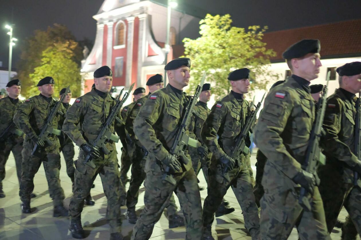  Obchody święta 19. Lubelskiej Brygady Zmechanizowanej im. gen. dyw. Franciszka Kleeberga (zdjęcie 40) - Autor: DW