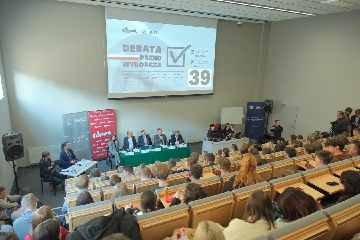  Przedwyborcza debata Dziennika Wschodniego i Wydziału Politologii i Dziennikarstwa UMCS (zdjęcie 10) - Autor: DW