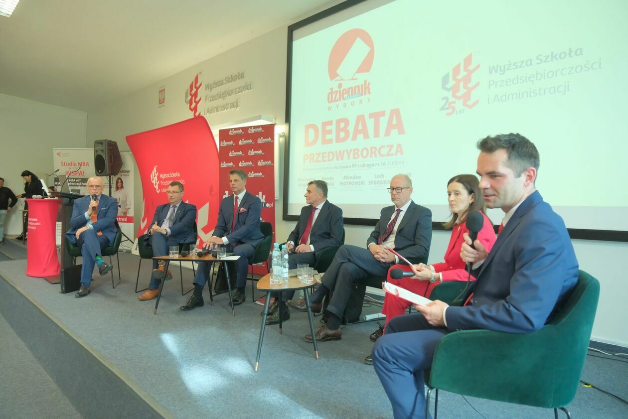  Debata kandydatów na senatorów w lubelskiej WSPA (zdjęcie 23) - Autor: DW