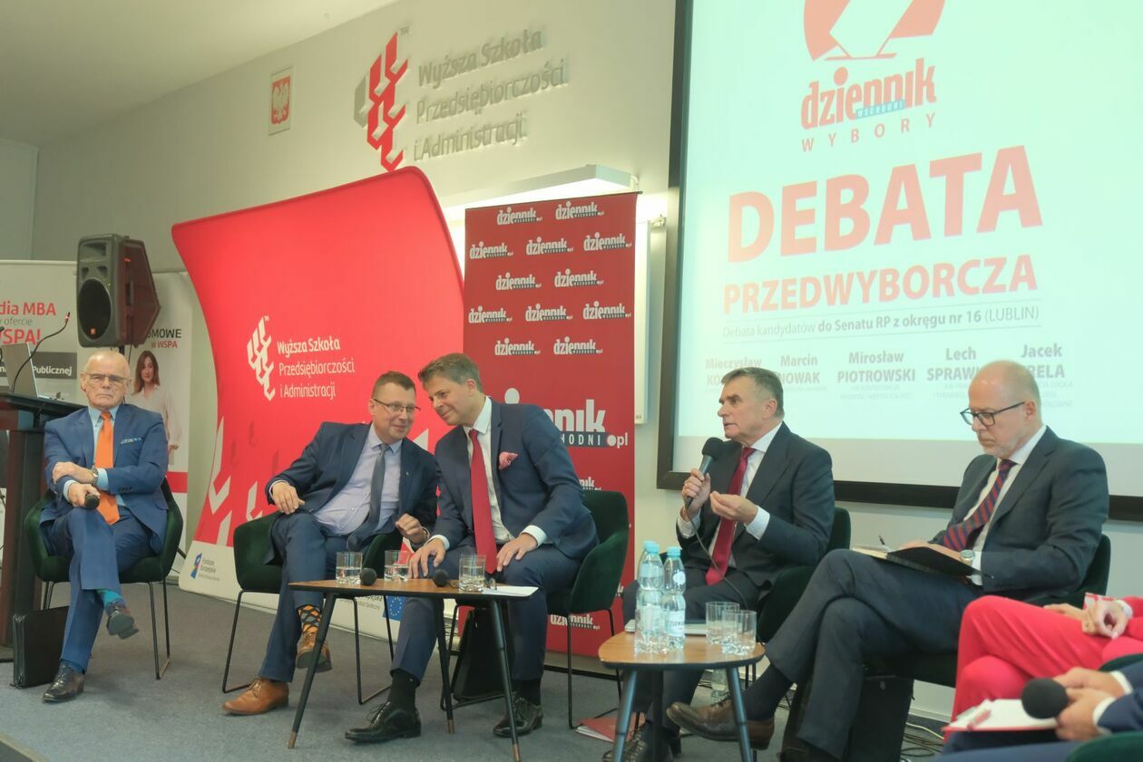  Debata kandydatów na senatorów w lubelskiej WSPA (zdjęcie 9) - Autor: DW