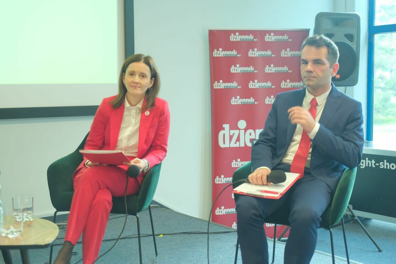  Debata kandydatów na senatorów w lubelskiej WSPA (zdjęcie 11) - Autor: DW
